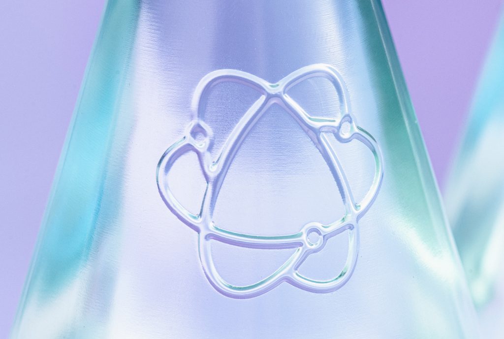 THE-SCIENTIST-GIN-Eigenformflasche_1-web